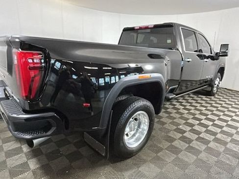 Used 2025 GMC Sierra 3500 Denali Ultimate AWD/4WD image 2