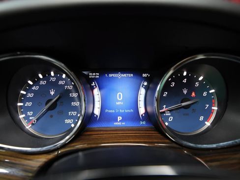 Used 2015 Maserati Quattroporte S Q4 AWD/4WD image 17