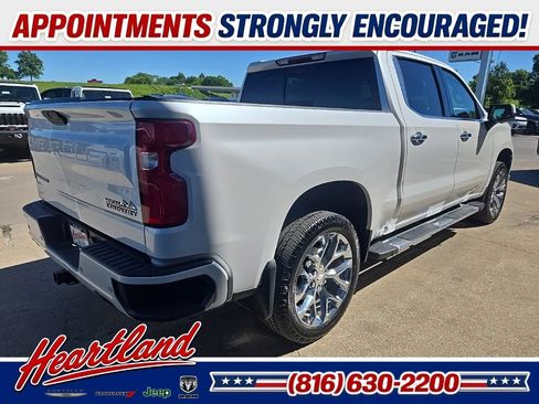 Used 2019 Chevrolet Silverado 1500 High Country w/ Safety Package II AWD/4WD image 12