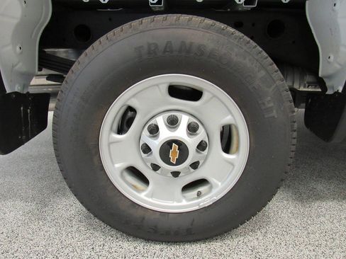 Used 2025 Chevrolet Silverado 2500 W/T w/ WT Convenience Package AWD/4WD image 14