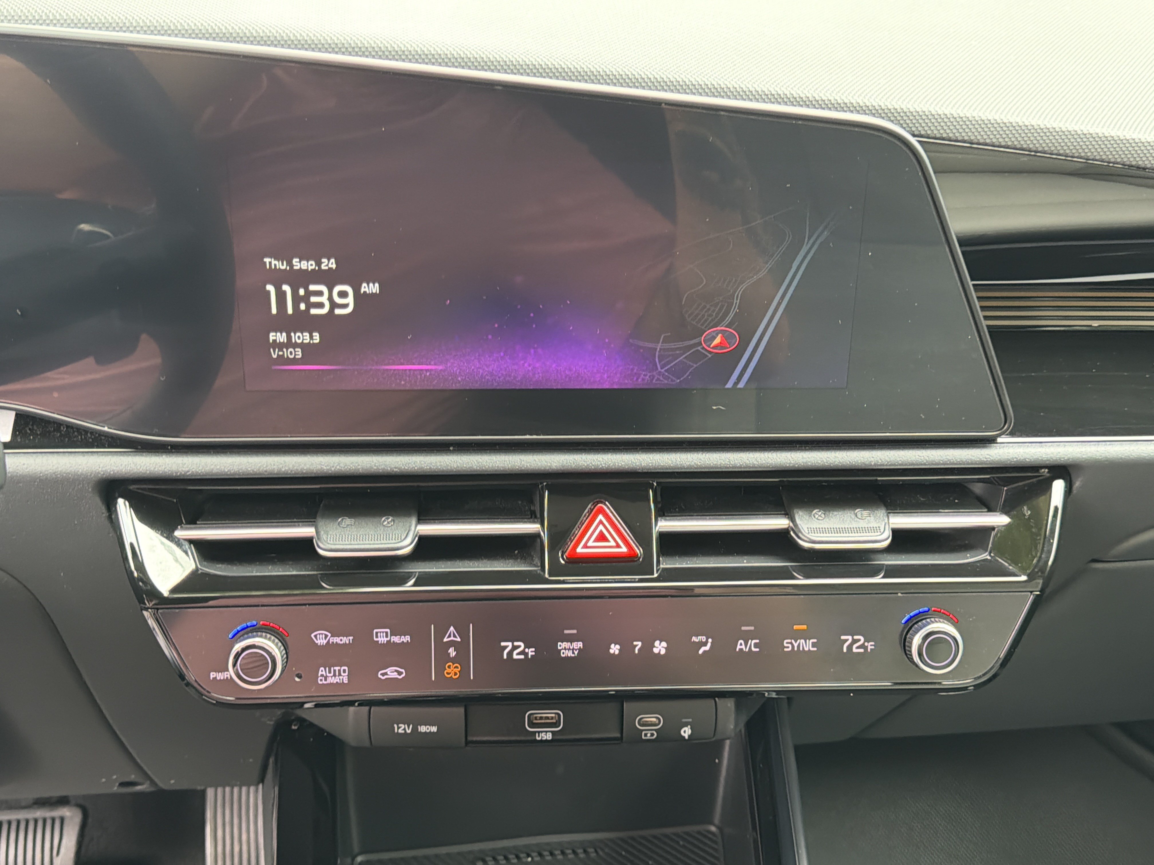Used 2025 Kia Niro EX FWD image 27