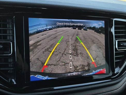Used 2024 Dodge Durango GT RWD image 27