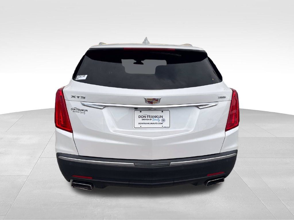 Used 2018 Cadillac XT5 Premium Luxury FWD image 5