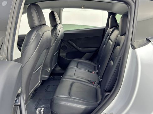 Used 2021 Tesla Model Y 2WD image 42