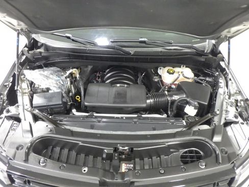 Used 2023 Chevrolet Suburban RST w/ Sport Performance Package AWD/4WD image 10