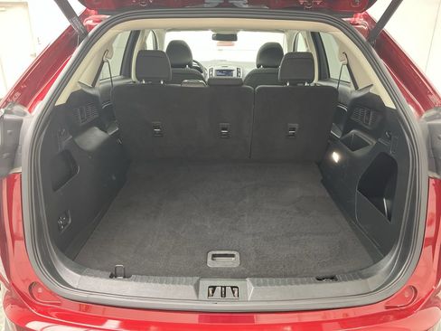 Used 2019 Ford Edge SEL image 33