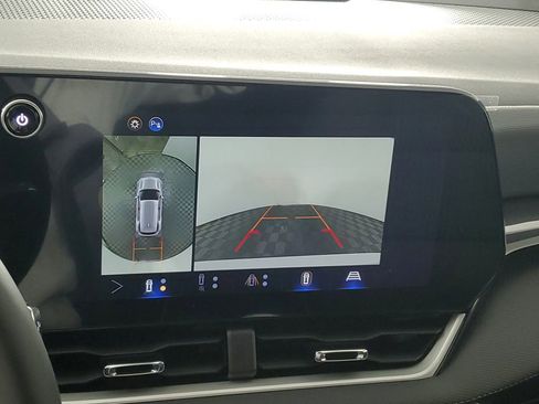 New 2026 Chevrolet Equinox LT image 17