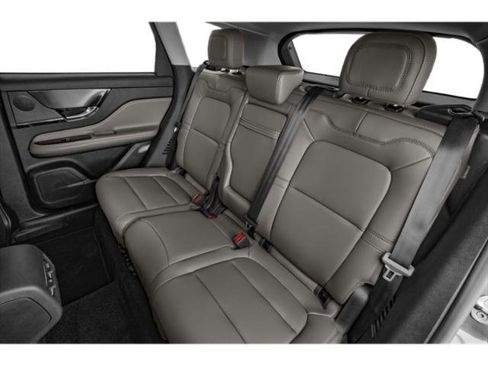 Used 2025 Lincoln Corsair AWD w/ Equipment Group 101A image 29