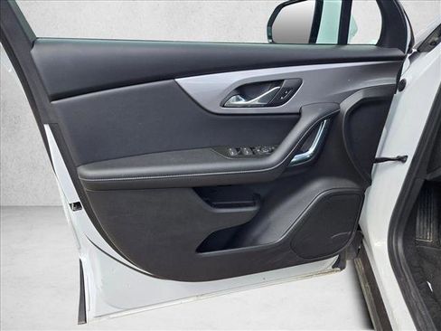 Used 2025 Chevrolet Blazer LT image 11