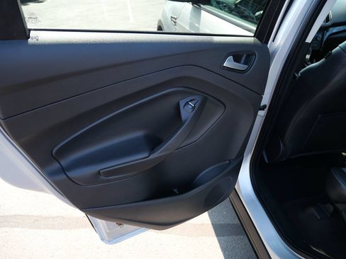 Used 2019 Ford Escape SE AWD/4WD image 18