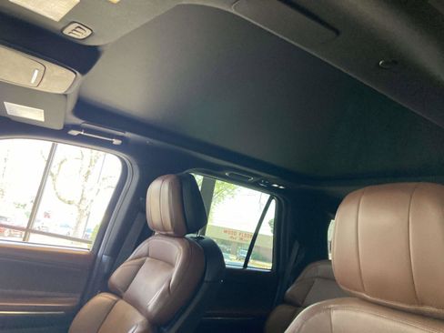 Certified 2025 Lincoln Navigator Reserve image 24