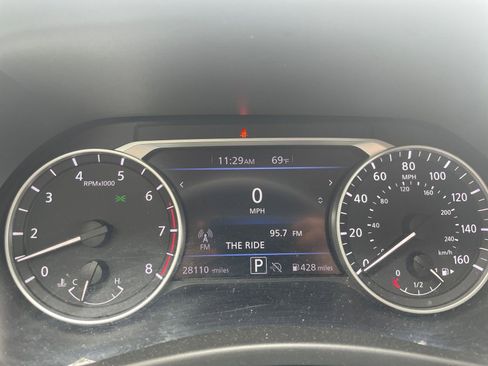 Used 2025 Nissan Sentra SV image 38