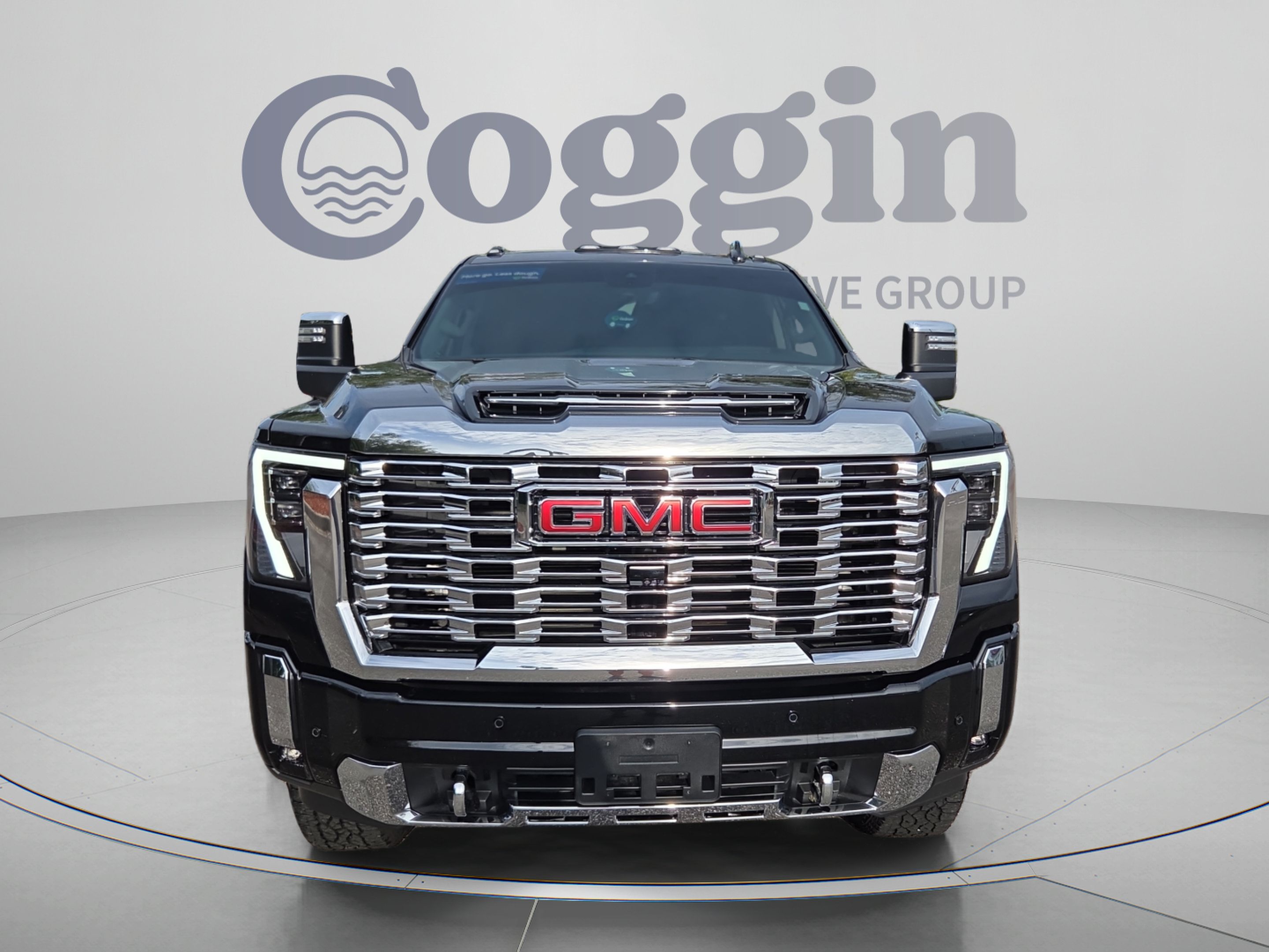 Certified 2025 GMC Sierra 2500 Denali w/ Technology Package AWD/4WD image 8