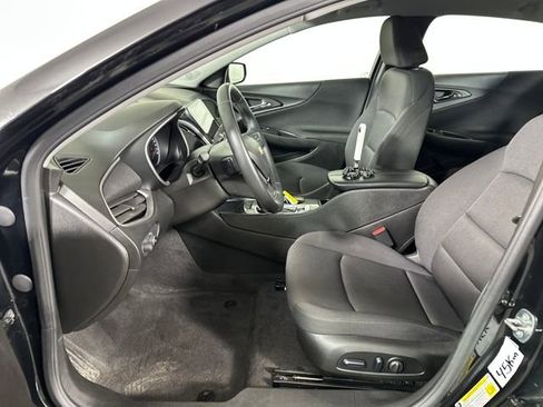 Used 2024 Chevrolet Malibu LT image 11