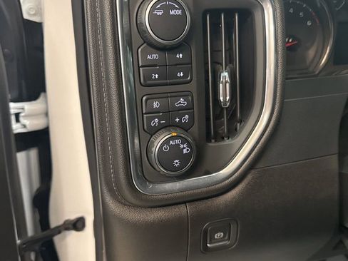 Used 2022 Chevrolet Silverado 1500 LT Trail Boss w/ Bed Protection Package image 12