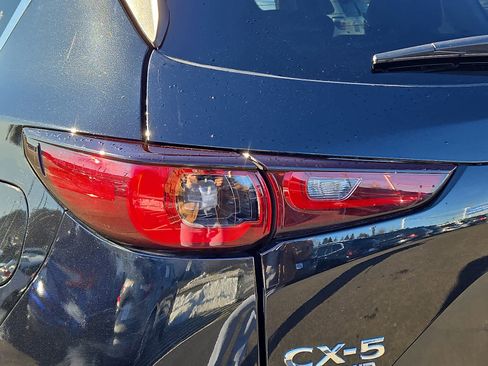 Used 2022 MAZDA CX-5 AWD 2.5 S w/ Premium Package image 11