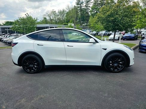 Used 2021 Tesla Model Y Long Range AWD/4WD image 8