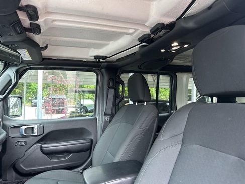 Used 2021 Jeep Wrangler Unlimited Sport AWD/4WD image 7