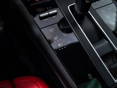 New 2026 Porsche Macan AWD/4WD image 20