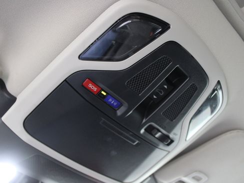 Used 2025 Subaru Outback Onyx Edition image 18