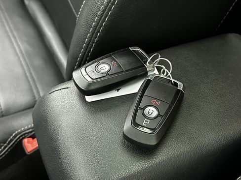 Used 2021 Ford EcoSport Titanium image 16