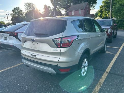 Used 2017 Ford Escape SE w/ SE Cold Weather Package FWD image 6
