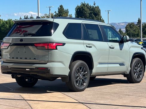 New 2026 Toyota Sequoia Platinum w/ Tow Technology Package AWD/4WD image 4