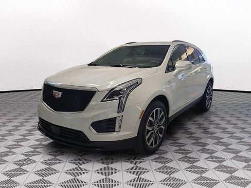 Certified 2023 Cadillac XT5 Sportv w/ Technology Package AWD/4WD image 3