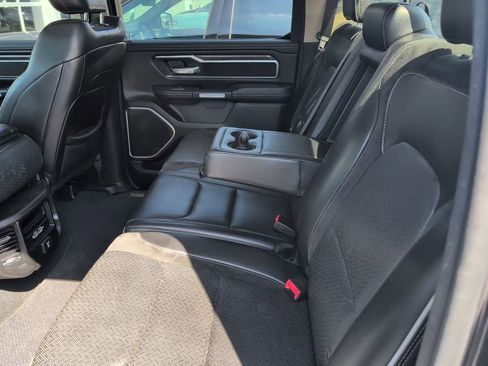 Used 2019 RAM 1500 Laramie w/ Off Road Group AWD/4WD image 8