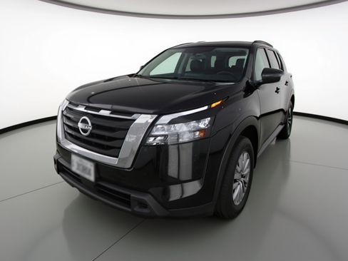 Used 2025 Nissan Pathfinder SV AWD/4WD image 3