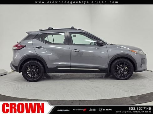 Used 2021 Nissan Kicks SR w/ SR Premium Package image 8