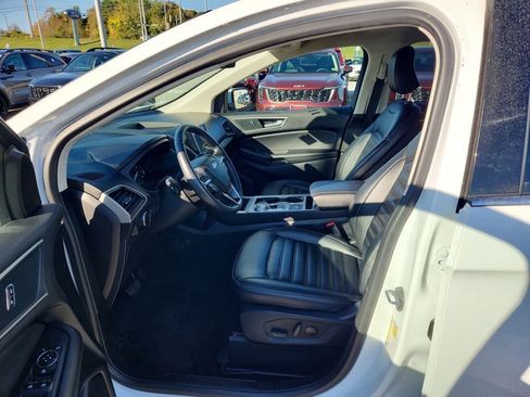 Certified 2024 Ford Edge SEL image 9