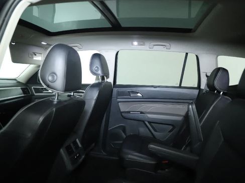 Used 2021 Volkswagen Atlas SE w/ Panoramic Sunroof Package AWD/4WD image 16