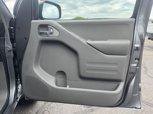 Used 2017 Nissan Frontier SV AWD/4WD image 22