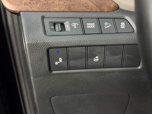 Used 2018 Hyundai Santa Fe Sport w/ 2.4L Tech Package 04 image 18