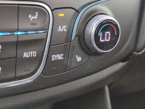 Used 2021 Chevrolet Traverse RS image 21