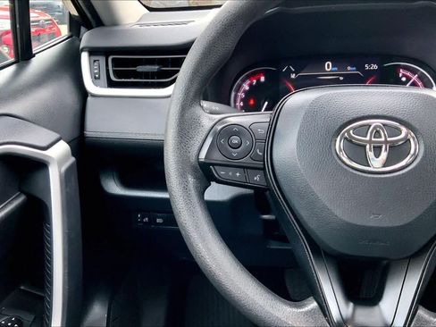 Used 2024 Toyota RAV4 XLE FWD image 23