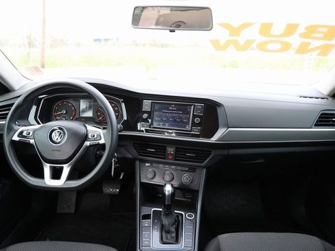 Used 2019 Volkswagen Jetta S w/ Driver Assistance Package image 11
