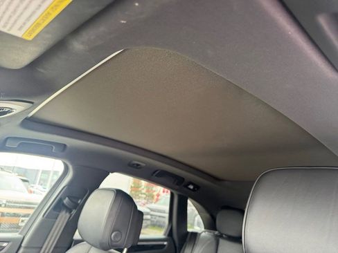 Used 2024 Porsche Macan image 15