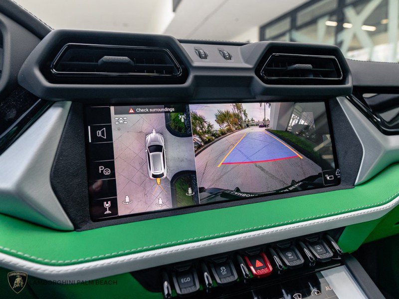 Used 2026 Lamborghini Urus SE AWD/4WD image 18