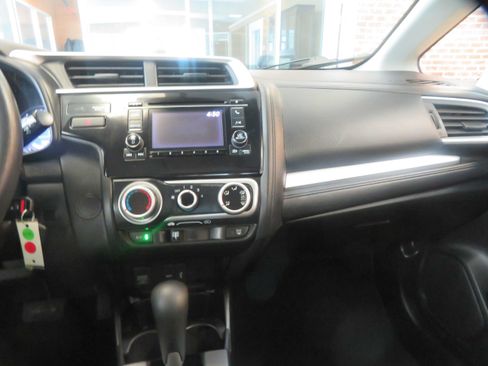 Used 2016 Honda Fit LX image 36