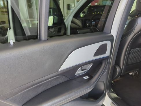 Used 2024 Mercedes-Benz GLE 350 4MATIC image 31