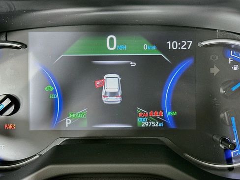 Used 2025 Toyota RAV4 XLE AWD/4WD image 19