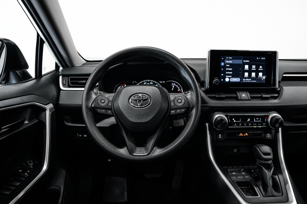 Used 2024 Toyota RAV4 LE FWD image 22
