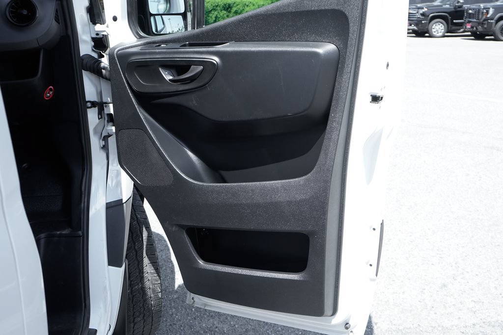 Used 2024 Mercedes-Benz Sprinter 2500 w/ Acoustic Package image 39