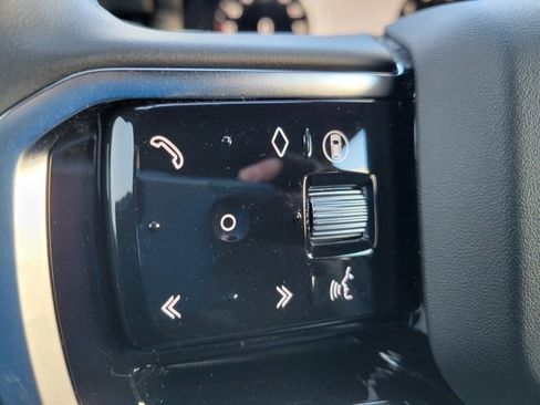 Used 2025 Land Rover Discovery Sport Dynamic SE image 30