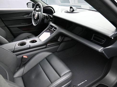 New 2026 Porsche Taycan GTS image 33