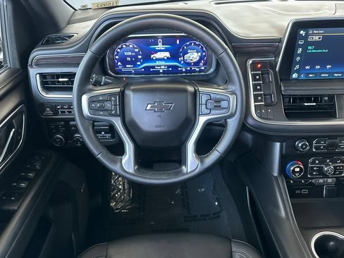 Used 2023 Chevrolet Tahoe Z71 w/ Z71 Off-Road Package AWD/4WD image 17