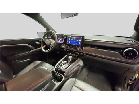 Used 2023 Chevrolet Colorado Z71 w/ Z71 Convenience Package 2 image 16