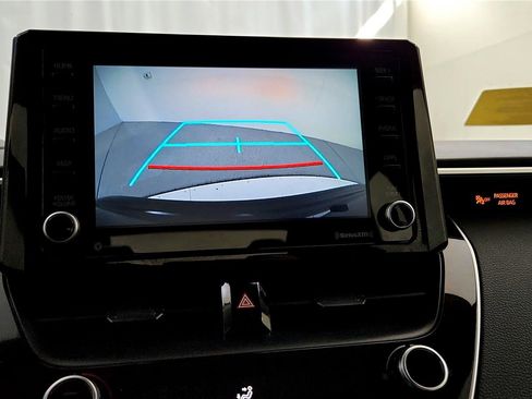 Used 2022 Toyota Corolla LE image 31